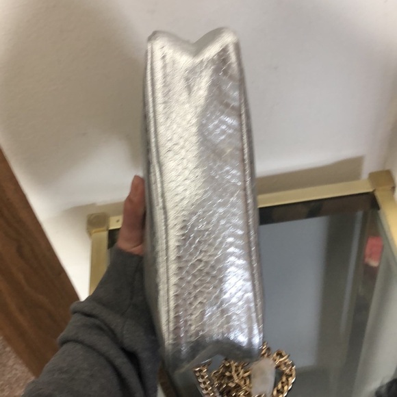 Victorias Secret gold tone chain silver crossbody bag - Picture 7 of 12